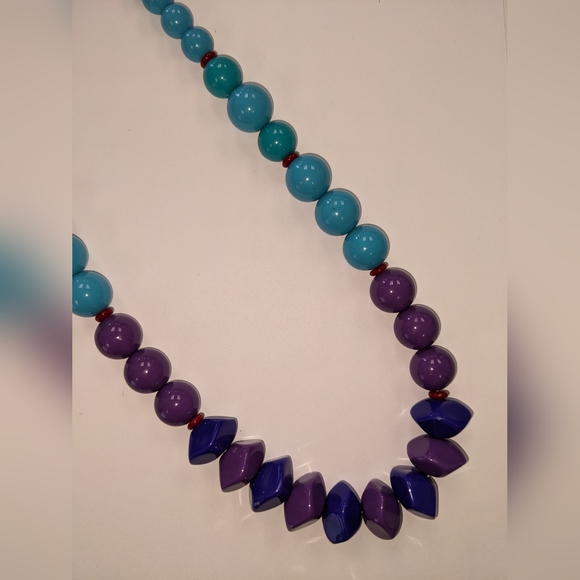 VTG. VIBRANT BEADED NECKLACE - Picture 11 of 12